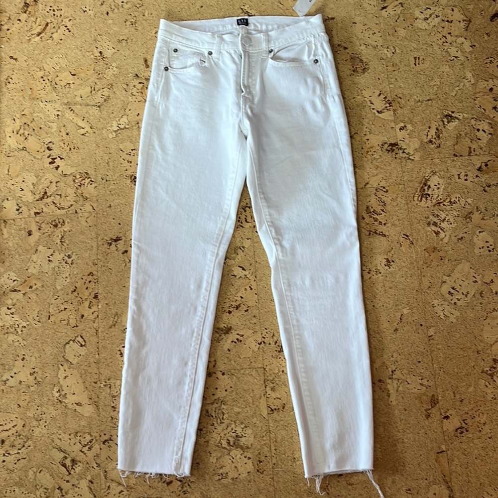 NWT Gap True Skinny White Raw Hem Jeans